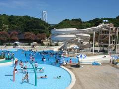 広島県の子連れで行けるおすすめプール10選 ウォータースライダーも 子連れのおでかけ 子どもの遊び場探しならコモリブ