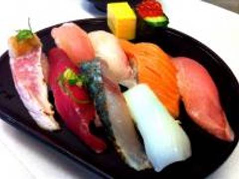 沼津 魚がし鮨 掛川店 子連れのおでかけ 子どもの遊び場探しならコモリブ