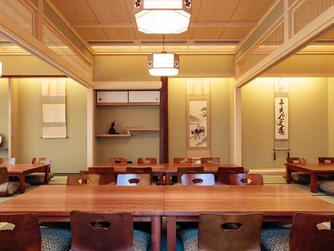 荒井屋 本店 子連れのおでかけ 子どもの遊び場探しならコモリブ