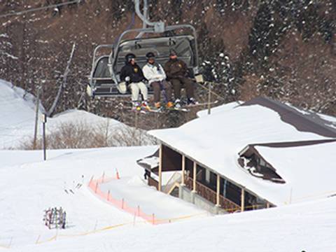 秋田県の子連れにおすすめのスキー場10選 キッズパークがかなり充実 3 子連れのおでかけ 子どもの遊び場探しならコモリブ