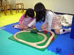 木のおもちゃ 積み木の森 子連れのおでかけ 子どもの遊び場探しならコモリブ 木のおもちゃ 積み木の森 子連れのおでかけ 子どもの遊び場探しならコモリブ