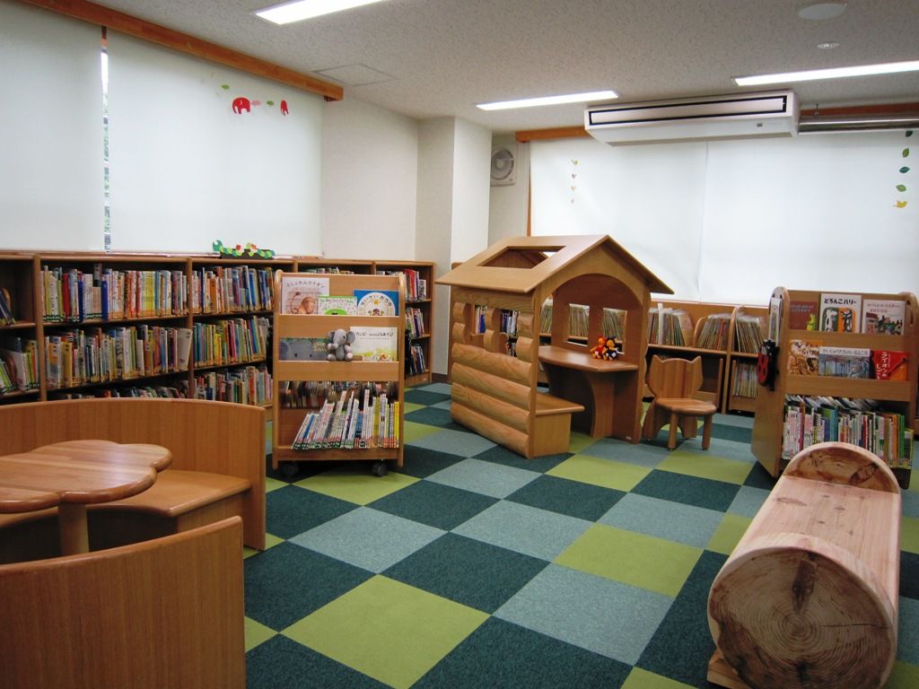 渋谷区立 笹塚こども図書館 子連れのおでかけ 子どもの遊び場探しならコモリブ
