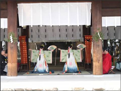 横浜のお宮参りにおすすめな神社10選 安産祈願や七五三利用にも 子連れのおでかけ 子どもの遊び場探しならコモリブ 横浜のお宮参りにおすすめな神社10選 安産祈願や七五三利用にも 子連れのおでかけ 子どもの遊び場探しならコモリブ