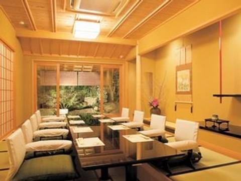 銀座で子連れディナーにおすすめなレストラン10選 記念日での利用もok 子連れのおでかけ 子どもの遊び場探しならコモリブ 銀座で子連れディナーにおすすめなレストラン10選 記念日での利用もok 子連れのおでかけ 子どもの遊び場探しならコモリブ