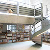 出雲市立平田図書館 の写真 (2)