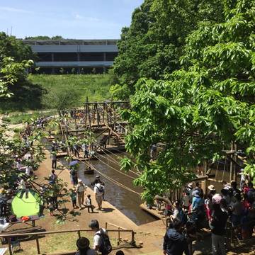 アスレチックができる横浜のスポット6選 公園や動物園も 子連れのおでかけ 子どもの遊び場探しならコモリブ