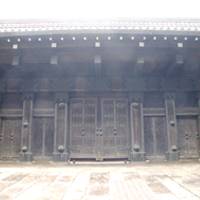 旧因州池田屋敷表門（黒門） の写真 (1)