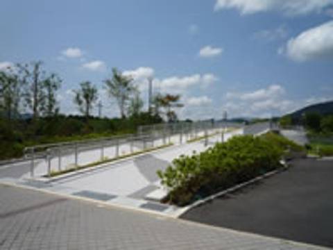 京都で子供と行きたい公園35選 遊具が充実した大きな公園やアスレチックのあるところも 子連れのおでかけ 子どもの遊び場探しならコモリブ 京都で子供と行きたい公園35選 遊具が充実した大きな公園やアスレチックのあるところも 子連れのおでかけ 子どもの遊び場探しならコモリブ