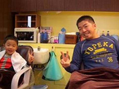 神奈川のキッズスペースがある美容室9選 親子でヘアカットに行こう 子連れのおでかけ 子どもの遊び場探しならコモリブ 神奈川のキッズスペースがある美容室9選 親子でヘアカットに行こう 子連れのおでかけ 子どもの遊び場探しならコモリブ