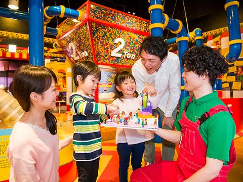 関西で子供に人気の室内遊び場10選 休日の家族とおでかけ 子連れのおでかけ 子どもの遊び場探しならコモリブ