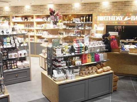 丸の内周辺ベビー用品が買えるおすすめショップ10選 子連れのおでかけ 子どもの遊び場探しならコモリブ 丸の内周辺ベビー用品が買えるおすすめショップ10選 子連れのおでかけ 子どもの遊び場探しならコモリブ