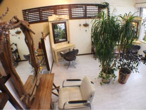 沖縄 うるま市周辺の子連れにおすすめの美容院3選 キッズスペースありも 子連れのおでかけ 子どもの遊び場探しならコモリブ 沖縄 うるま市周辺の子連れにおすすめの美容院3選 キッズスペースありも 子連れのおでかけ 子どもの遊び場探しならコモリブ