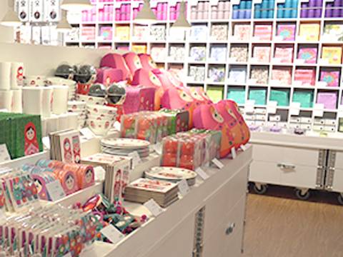 Flying Tiger Copenhagen フライングタイガーコペンハーゲン アクアシティお台場ストア 子連れのおでかけ 子どもの遊び場探しならコモリブ Flying Tiger Copenhagen フライングタイガーコペンハーゲン アクアシティお台場ストア 子連れのおでかけ 子どもの遊び場探しならコモリブ