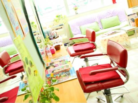 春日部周辺の子連れにおすすめの美容院6選 キッズスペースありも 子連れのおでかけ 子どもの遊び場探しならコモリブ 春日部周辺の子連れにおすすめの美容院6選 キッズスペースありも 子連れのおでかけ 子どもの遊び場探しならコモリブ