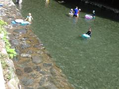 近畿 関西のおすすめ川遊び30選 水遊びや鮎のつかみ取りからバーベキューができる穴場も 8 子連れのおでかけ 子どもの遊び場探しならコモリブ 近畿 関西のおすすめ川遊び30選 水遊びや鮎のつかみ取りからバーベキューができる穴場も 8 子連れのおでかけ 子どもの遊び場探しならコモリブ