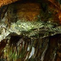 三段壁・三段壁洞窟（さんだんべき・さんだんべきどうくつ） の写真 (2)