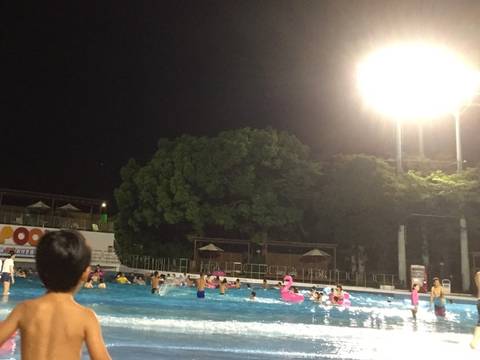 としまえんプール 子連れのおでかけ 子どもの遊び場探しならコモリブ