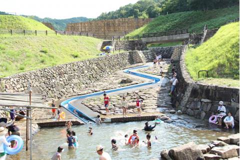 広島県の子連れでいける川遊びスポットおすすめ10選 子連れのおでかけ 子どもの遊び場探しならコモリブ