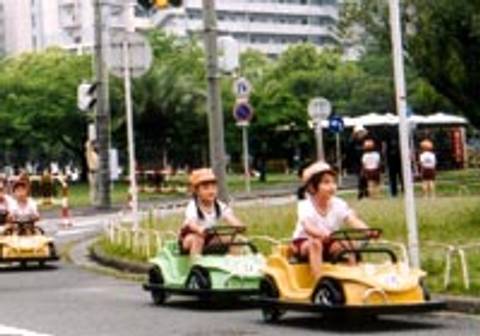 福岡市貝塚交通公園 子連れのおでかけ 子どもの遊び場探しならコモリブ