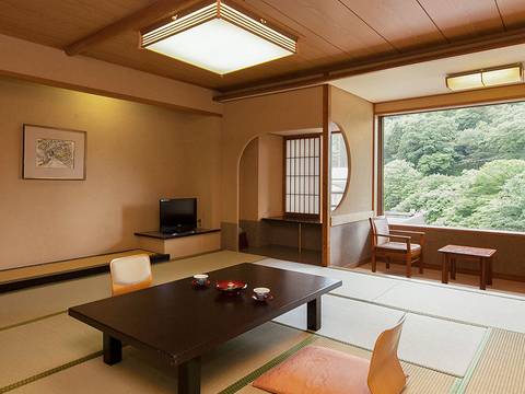 群馬県四万温泉周辺の赤ちゃん連れにおすすめの宿10選 ベビー用品の貸出がある宿も 子連れのおでかけ 子どもの遊び場探しならコモリブ