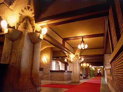 武庫川女子大学甲子園会館 旧甲子園ホテル 子連れのおでかけ 子どもの遊び場探しならコモリブ