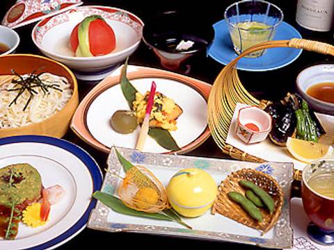 浅草で還暦祝いの食事会におすすめな店10選 座敷席や個室のあるレストランも 子連れのおでかけ 子どもの遊び場探しならコモリブ 浅草で還暦祝いの食事会におすすめな店10選 座敷席や個室のあるレストランも 子連れのおでかけ 子どもの遊び場探しならコモリブ