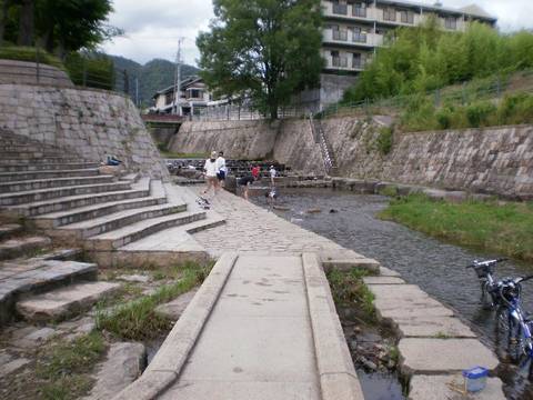 大阪の水遊びや川遊びができるところ25選 じゃぶじゃぶ池や噴水のある公園も多数 子連れのおでかけ 子どもの遊び場探しならコモリブ