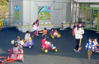 熊本市子ども文化会館 子連れのおでかけ 子どもの遊び場探しならコモリブ