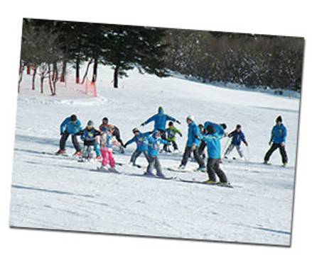 東海で子連れスキーを楽しもう おすすめのスキー場10選 子連れのおでかけ 子どもの遊び場探しならコモリブ