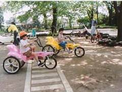 閉店 運動の森自然公園 成田エアポートコース 子連れのおでかけ 子どもの遊び場探しならコモリブ 閉店 運動の森自然公園 成田エアポートコース 子連れのおでかけ 子どもの遊び場探しならコモリブ