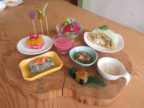 那覇の子連れでいけるカフェおすすめ6選 話題のマクロビオティックのお店も 子連れのおでかけ 子どもの遊び場探しならコモリブ