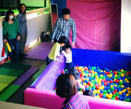 東京のボールプールがある施設28選 都内にあるキッズスペースや無料で楽しめるところも 子連れのおでかけ 子どもの遊び場探しならコモリブ