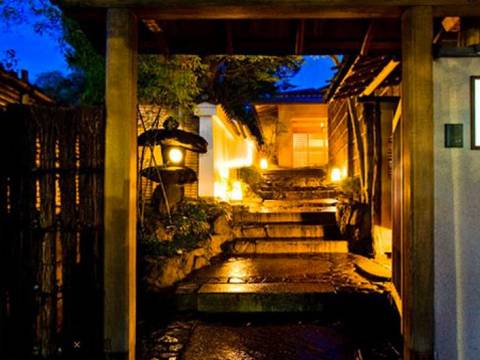 京都祇園の子連れディナーおすすめ7選 老舗でも気兼ねなく 子連れのおでかけ 子どもの遊び場探しならコモリブ 京都祇園の子連れディナーおすすめ7選 老舗でも気兼ねなく 子連れのおでかけ 子どもの遊び場探しならコモリブ