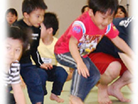 西区体育館温水プール 子連れのおでかけ 子どもの遊び場探しならコモリブ 西区体育館温水プール 子連れのおでかけ 子どもの遊び場探しならコモリブ
