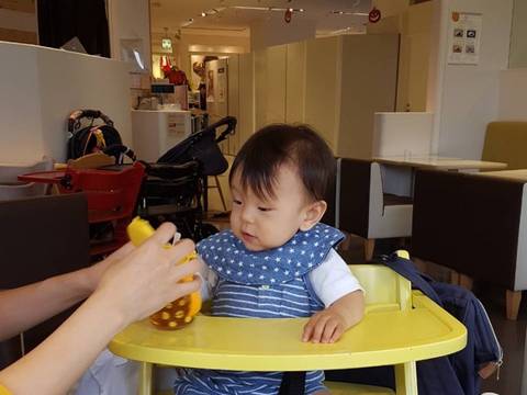 新宿の子連れランチ26選 赤ちゃん連れも安心なベビーカー入店できるカフェも 子連れのおでかけ 子どもの遊び場探しならコモリブ 新宿の子連れランチ26選 赤ちゃん連れも安心なベビーカー入店できるカフェも 子連れのおでかけ 子どもの遊び場探しならコモリブ
