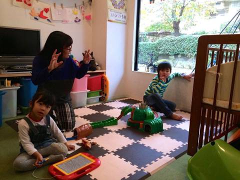 子連れで行ける埼玉の美容院10選 キッズスペース完備で安心 3 子連れのおでかけ 子どもの遊び場探しならコモリブ 子連れで行ける埼玉の美容院10選 キッズスペース完備で安心 3 子連れのおでかけ 子どもの遊び場探しならコモリブ