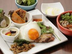 渋谷ヒカリエの子連れランチ レストラン選 赤ちゃん連れも安心なベビーカー入店も 子連れのおでかけ 子どもの遊び場探しならコモリブ 渋谷ヒカリエの子連れランチ レストラン選 赤ちゃん連れも安心なベビーカー入店も 子連れのおでかけ 子どもの遊び場探しならコモリブ