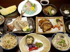那覇市内の子連れにおすすめの居酒屋10選 個室や座敷があれば赤ちゃん連れでも怖くない 子連れのおでかけ 子どもの遊び場探しならコモリブ 那覇市内の子連れにおすすめの居酒屋10選 個室や座敷があれば赤ちゃん連れでも怖くない 子連れのおでかけ 子どもの遊び場探しならコモリブ