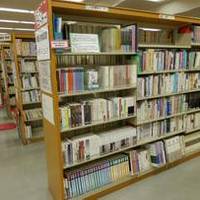 神戸市立新長田図書館 の写真 (1)