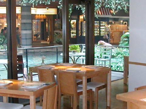 博多の子連れランチ19選 キャナルシティ内のお店やキッズルーム お座敷 個室完備もご紹介 子連れのおでかけ 子どもの遊び場探しならコモリブ