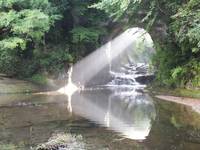 濃溝（のうみぞ）の滝【亀岩の洞窟】 の写真 (1)