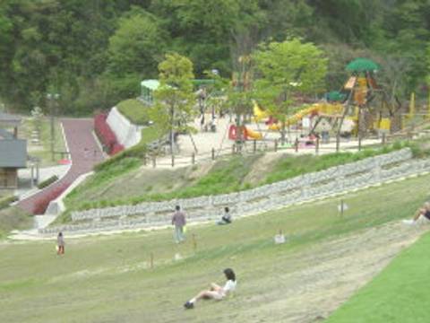 広島の子連れで楽しめる遊び場30選 お出かけに最適なイベント開催施設や子供が喜ぶ公園も 子連れのおでかけ 子どもの遊び場探しならコモリブ 広島の子連れで楽しめる遊び場30選 お出かけに最適なイベント開催施設や子供が喜ぶ公園も 子連れのおでかけ 子どもの遊び場探しならコモリブ