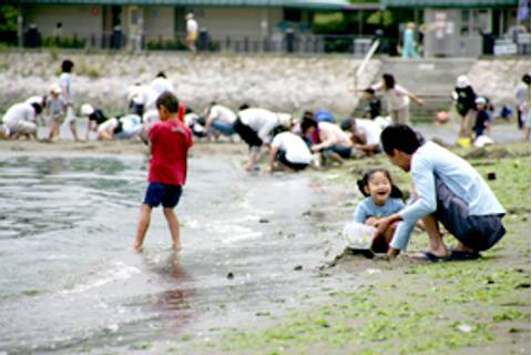 海の公園バーベキュー場 子連れのおでかけ 子どもの遊び場探しならコモリブ