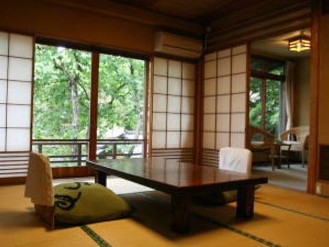 伊豆修善寺周辺の子連れで行きたいホテル10選 天然温泉も楽しめる 子連れのおでかけ 子どもの遊び場探しならコモリブ