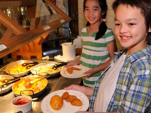 閉店 Sailing Day Buffet セイリングデイ ブッフェ 子連れのおでかけ 子どもの遊び場探しならコモリブ 閉店 Sailing Day Buffet セイリングデイ ブッフェ 子連れのおでかけ 子どもの遊び場探しならコモリブ