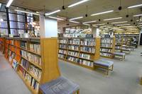 尾道市立中央図書館 の写真 (3)