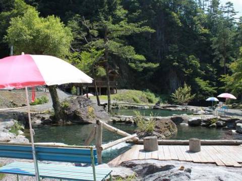 山梨の子連れで行く釣り堀13選 子供に人気の河口湖 山中湖 甲府付近の釣りもご紹介 子連れのおでかけ 子どもの遊び場探しならコモリブ 山梨の子連れで行く釣り堀13選 子供に人気の河口湖 山中湖 甲府付近の釣りもご紹介 子連れのおでかけ 子どもの遊び場探しならコモリブ