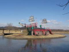 栃木のアスレチックで遊べる公園30選 人気井頭公園から宇都宮や日光の子供向け複合遊具も 3 子連れのおでかけ 子どもの遊び場探しならコモリブ 栃木のアスレチックで遊べる公園30選 人気井頭公園から宇都宮や日光の子供向け複合遊具も 3 子連れのおでかけ 子どもの遊び場探しならコモリブ