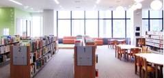 北九州市立八幡西図書館 子連れのおでかけ 子どもの遊び場探しならコモリブ