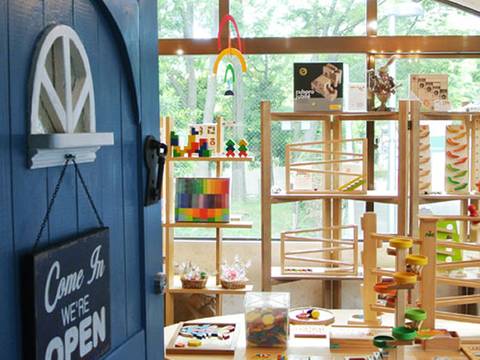 大宮周辺で親子で楽しめるおすすめおもちゃ屋6選 子連れのおでかけ 子どもの遊び場探しならコモリブ 大宮周辺で親子で楽しめるおすすめおもちゃ屋6選 子連れのおでかけ 子どもの遊び場探しならコモリブ
